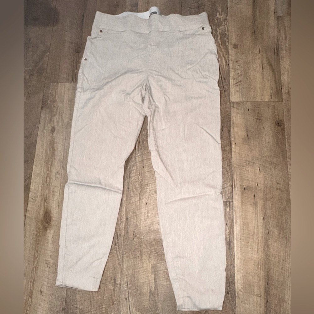 Women’s dress pants